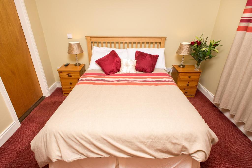 Larkin'S Pub, Restaurant, And B&B Milltown  Rom bilde