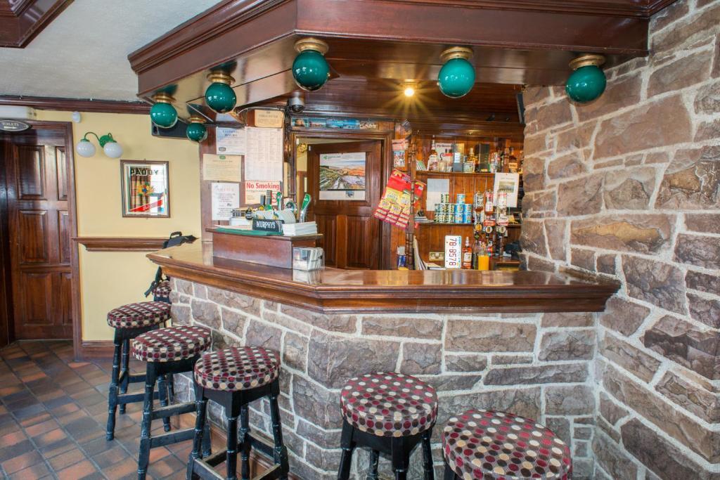 Larkin'S Pub, Restaurant, And B&B Milltown  Eksteriør bilde